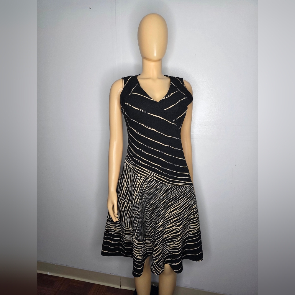 Dressbarn Woman's Black and Cream Asymmetrical Dress Size 10
